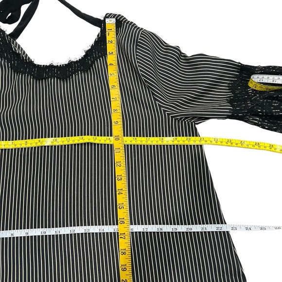 THML Blouse Womens Medium Black White Strip Lace 3/4 Sleeve Velvet Back Tie - Picture 8 of 16